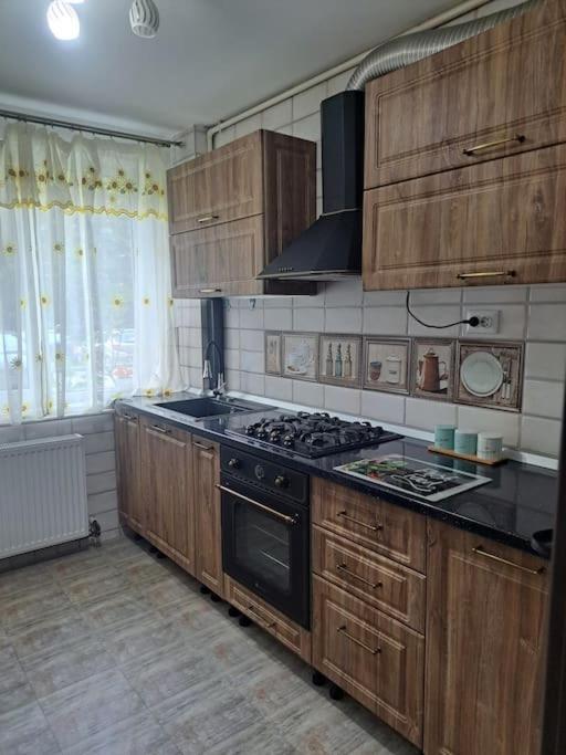 Апартаменты Casuta Cu Povesti Кымпина Экстерьер фото